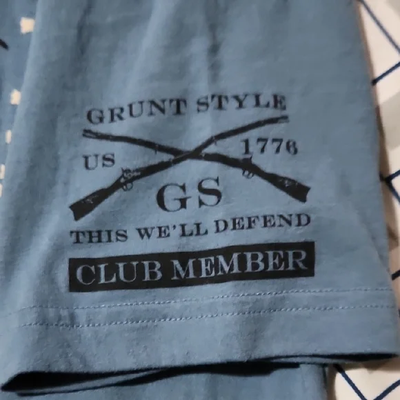 Blue Graphic Reptile T-Shirt - Picture 4 of 5